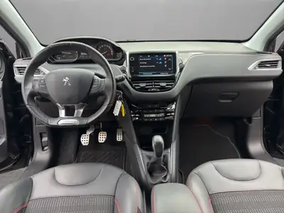 Peugeot 208 1.2 PureTech GT Line — Citadine dynamique, faible kilométrage, équipée navigation — Miniature 11