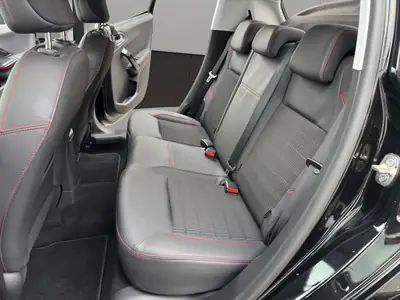 Peugeot 208 1.2 PureTech GT Line — Citadine dynamique, faible kilométrage, équipée navigation — Miniature 10