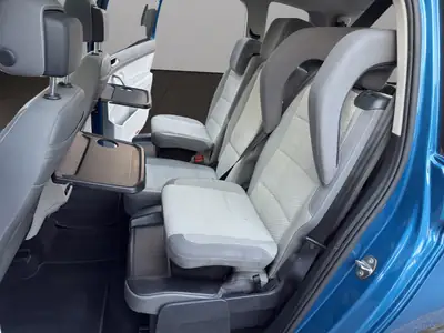 VW Touran 1.4 TSI BlueMotion — Monospace familial fiable, toit panoramique et 8 places — Miniature 13