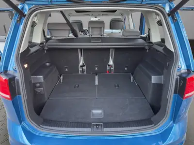 VW Touran 1.4 TSI BlueMotion — Monospace familial fiable, toit panoramique et 8 places — Miniature 20