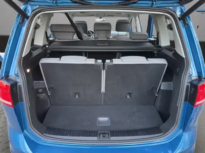 VW Touran 1.4 TSI BlueMotion — Monospace familial fiable, toit panoramique et 8 places — Miniature 19