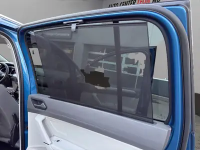 VW Touran 1.4 TSI BlueMotion — Monospace familial fiable, toit panoramique et 8 places — Miniature 21