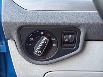 VW Touran 1.4 TSI BlueMotion — Monospace familial fiable, toit panoramique et 8 places — Miniature 24