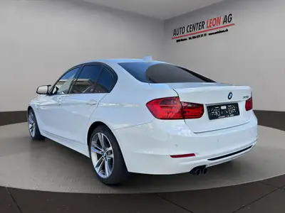 BMW 328i Sport Line — Berline élégante, 245 ch et entretien récent — intérieur