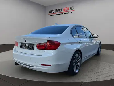 BMW 328i Sport Line — Berline élégante, 245 ch et entretien récent — détail