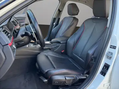 BMW 328i Sport Line — Berline élégante, 245 ch et entretien récent — Miniature 9