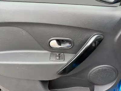 Dacia Sandero TCe 90 Stepway — Petit budget, grand équipement et boîte auto — Miniature 12