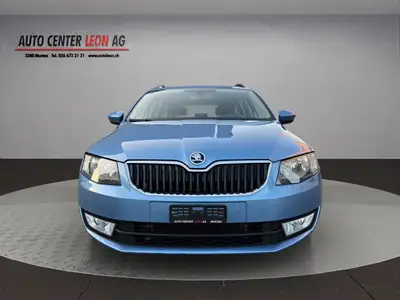 Skoda Octavia Combi 1.6 TDI Elegance 4x4 — Polyvalence tout-terrain, moteur économe — vue extérieure