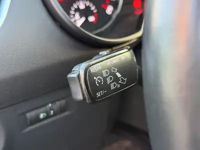 Skoda Octavia Combi 1.6 TDI Elegance 4x4 — Polyvalence tout-terrain, moteur économe — Miniature 23