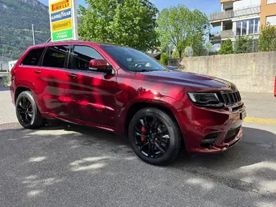 Jeep Grand Cherokee 6.4 V8 HEMI SRT8 — Muscle SUV américain, 468 ch d'exception — rear view