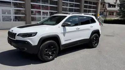 Jeep Cherokee 2.0 T Trailhawk AWD — SUV robuste, entretien premium, kilométrage maîtrisé — Miniature 7