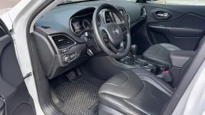 Jeep Cherokee 2.0 T Trailhawk AWD — SUV robuste, entretien premium, kilométrage maîtrisé — Miniature 10
