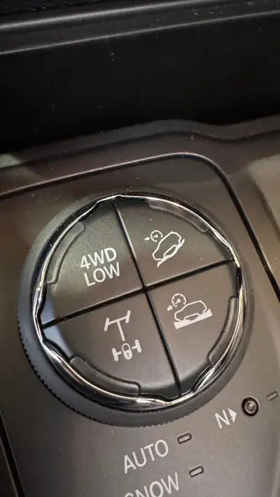 Jeep Cherokee 2.0 T Trailhawk AWD — SUV robuste, entretien premium, kilométrage maîtrisé — Miniature 17