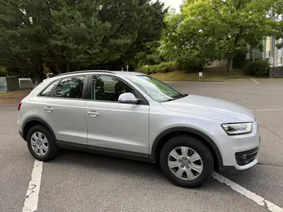 Audi Q3 2.0 TDI — SUV compact robuste, service Audi récent, garantie 12 mois — intérieur