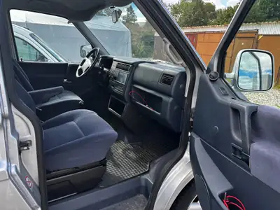 VW T4 Caravelle 2.5 TDI — Monospace polyvalent, 8 places, moteur fiable — Detail