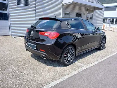 Alfa Romeo Giulietta 2.0 JTDm Distinctive — Diesel performant, 163'000 km — intérieur