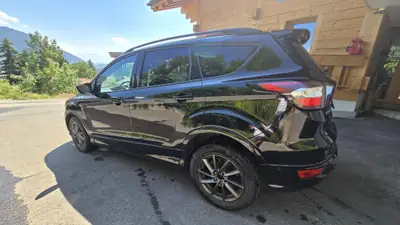 Ford Kuga 2.0 TDCi 180 ST-Line — SUV robuste, 96'000 km, sans sinistre — intérieur