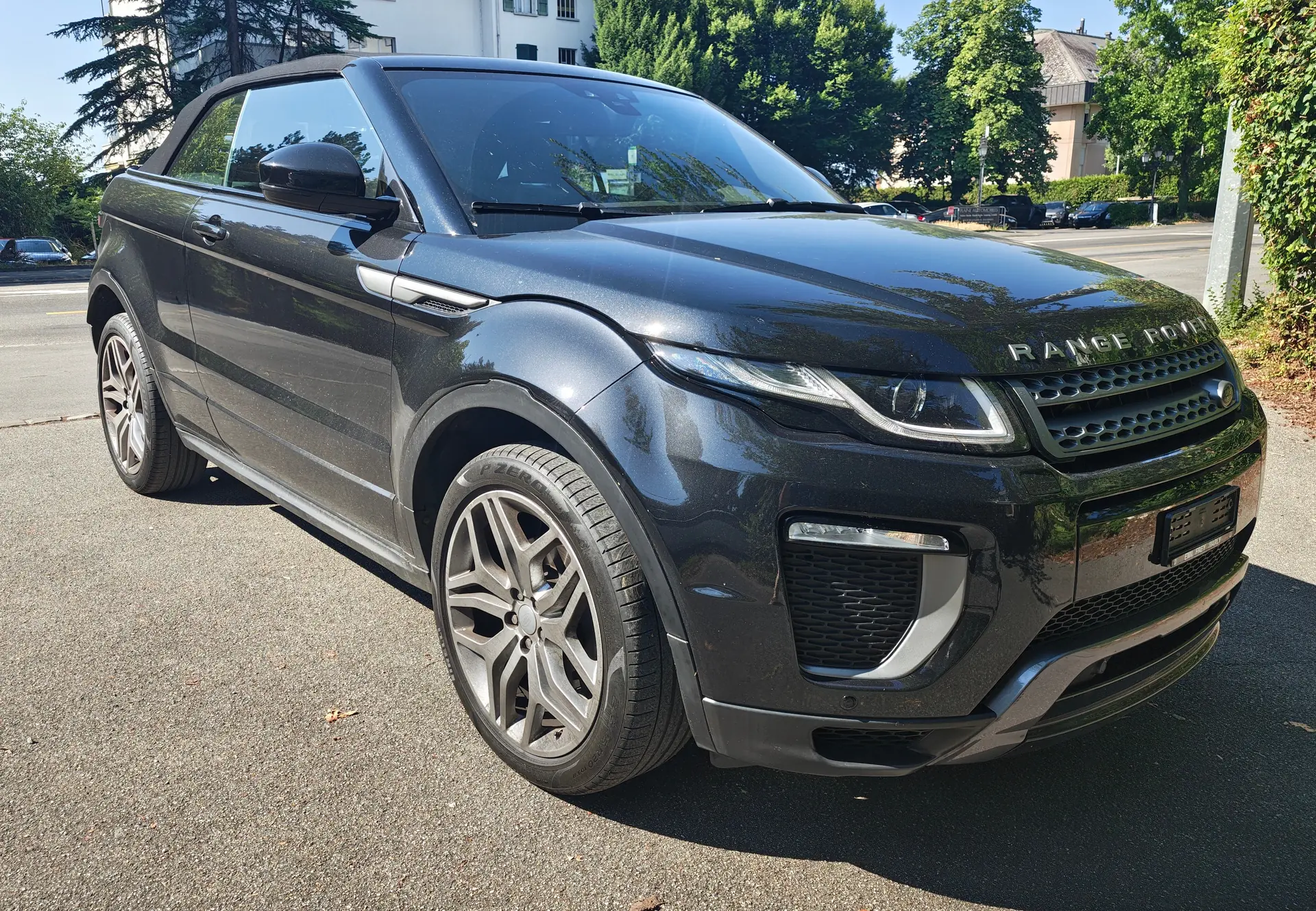 Land Rover Range Rover Evoque 2.0 Si4 Cabriolet — Élégance décapotable et motricité 4x4