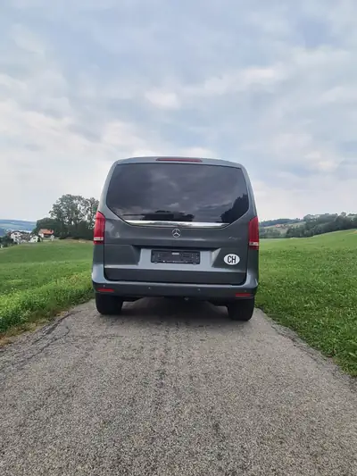 Mercedes-Benz V 250 d 4MATIC Compact — 7 places, sans accident, chauffage intégré — rear view