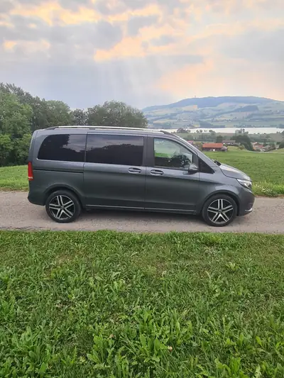 Mercedes-Benz V 250 d 4MATIC Compact — 7 places, sans accident, chauffage intégré — side view