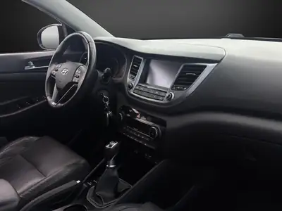 Hyundai Tucson 1.6 GDI 2016 — SUV compact fiable, frais révisé et contrôle technique OK — Miniature 7