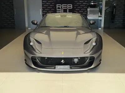 Ferrari 812 GTS — Cabriolet V12 796 ch, Kilométrage minimal, Package carbone complet — Seitenansicht