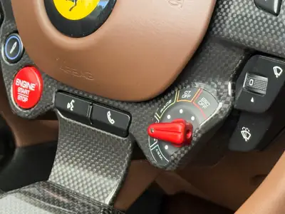 Ferrari 812 GTS — Cabriolet V12 796 ch, Kilométrage minimal, Package carbone complet — Miniatur 17