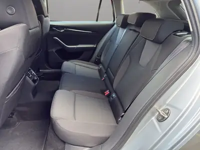 Skoda Octavia Combi 2.0 TDI DSG — Monospace familial économe, 137'000 km — Miniature 12