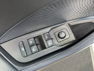 Skoda Octavia Combi 2.0 TDI DSG — Monospace familial économe, 137'000 km — Miniature 17