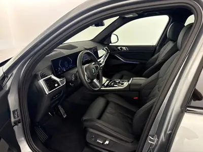 BMW X5 xDrive 40d M Sport Pro — SUV premium diesel hybride, 6500 km seulement — tableau de bord