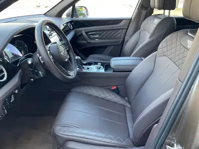 Bentley Bentayga V8 — SUV de luxe 549 ch, sans sinistre, livraison Suisse — Miniature 10