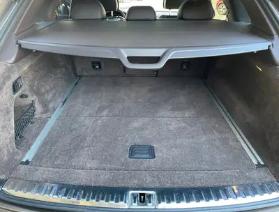 Bentley Bentayga V8 — SUV de luxe 549 ch, sans sinistre, livraison Suisse — Miniature 13