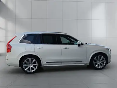 Volvo XC90 T8 AWD — SUV hybride rechargeable 7 places, consommation imbattable — Miniature 7