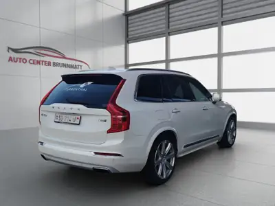Volvo XC90 T8 AWD — SUV hybride rechargeable 7 places, consommation imbattable — Miniature 8