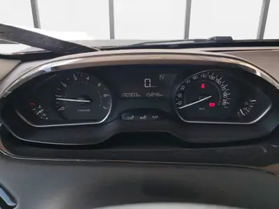 Peugeot 208 1.2 e-VTI Active — Citadine dynamique, boîte automatique et entretien complet — Miniature 11