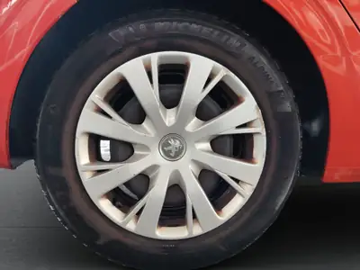 Peugeot 208 1.2 e-VTI Active — Citadine dynamique, boîte automatique et entretien complet — Miniature 16