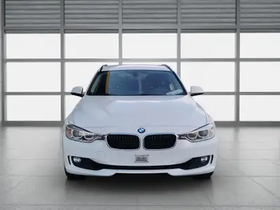 BMW 320i xDrive Touring — Break polyvalent, transmission automatique, contrôle intégral — arrière
