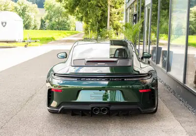 Porsche 911 Carrera GT3 Touring 2026 — Légende manuelle en Oak Green Metallic, 1200 km — Miniature 18