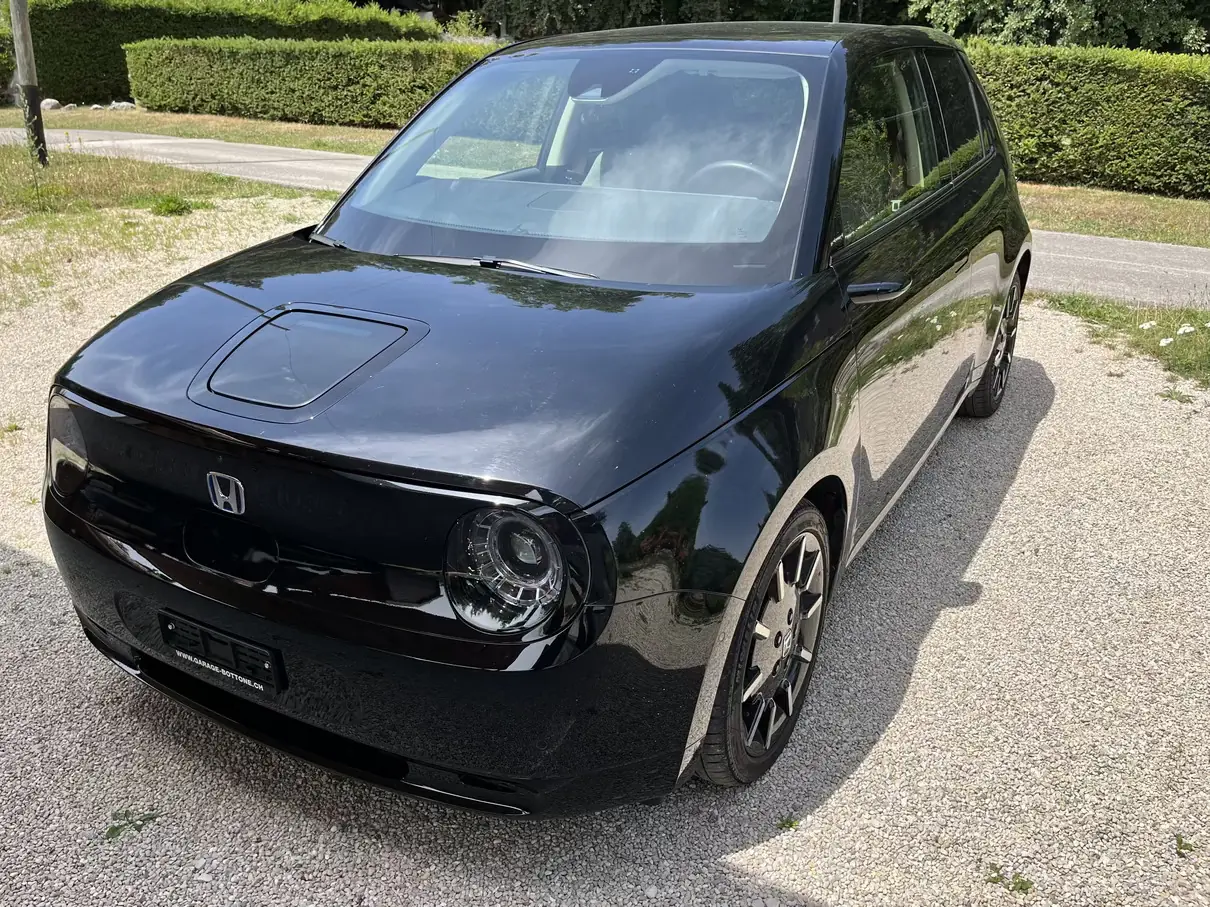 Honda e Advance 2023 — Citadine électrique compacte, 18 000 km seulement — vue extérieure