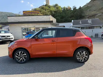 Suzuki Swift 1.2 Hybrid Compact Top 4x4 — Citadine agile avec moteur écologique — côté