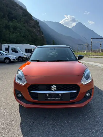 Suzuki Swift 1.2 Hybrid Compact Top 4x4 — Citadine agile avec moteur écologique — intérieur