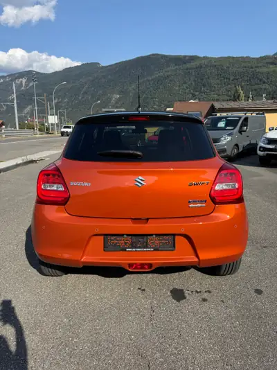 Suzuki Swift 1.2 Hybrid Compact Top 4x4 — Citadine agile avec moteur écologique — Miniature 8