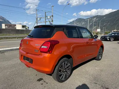 Suzuki Swift 1.2 Hybrid Compact Top 4x4 — Citadine agile avec moteur écologique — Miniature 7