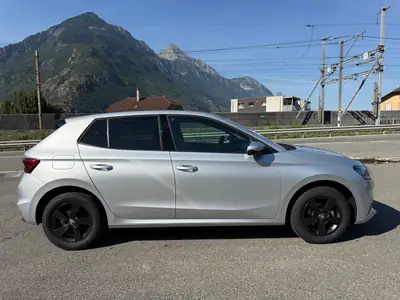 Skoda Fabia 1.0 TSI Ambition — Citadine polyvalente, 15 000 km seulement — détail