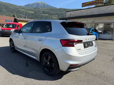 Skoda Fabia 1.0 TSI Ambition — Citadine polyvalente, 15 000 km seulement — Miniature 9