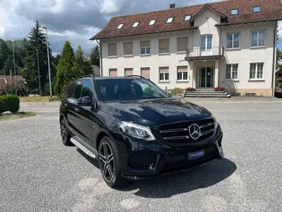 Mercedes-Benz GLE 43 AMG — SUV premium sportif, 390 ch et seulement 103 000 km — exterior view