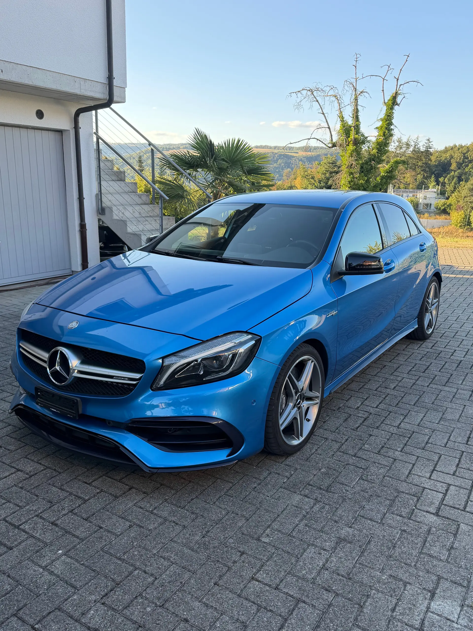 Mercedes-Benz A 45 AMG 4Matic — Compacte haute performance, 381 ch et 90'000 km