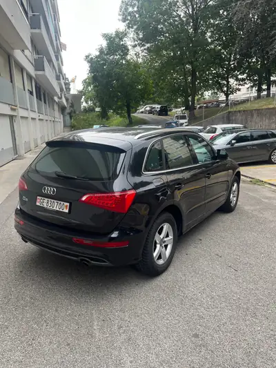 Audi Q5 2.0 TFSI quattro — SUV premium 211 ch, sans sinistre, 135 000 km — côté