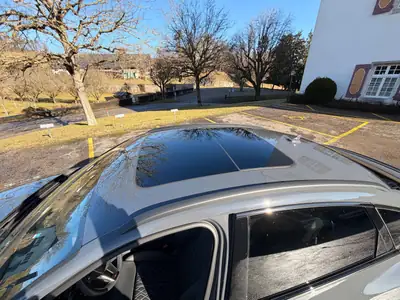 Audi Q8 e-tron 55 S Line quattro — SUV électrique premium, 13 000 km seulement — Miniature 9