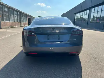 Tesla Model S Raven Long Range — Autonomie maximale, Full Self-Driving inclus — cruscotto